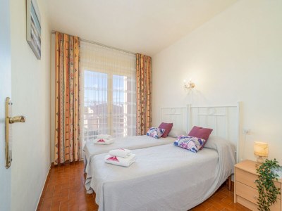 Apartment Beachfront Apartment in Empuriabrava with Pool - Features photo 11