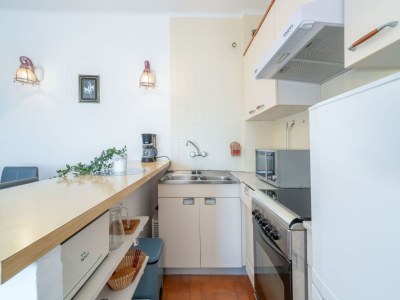 Apartment Beachfront Apartment in Empuriabrava with Pool - Features photo 16