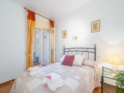 Apartment Beachfront Apartment in Empuriabrava with Pool - Features photo 18