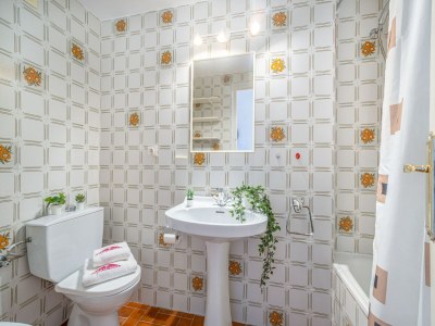 Apartment Beachfront Apartment in Empuriabrava with Pool - Features photo 22