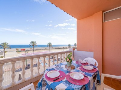 Apartment Beachfront Apartment in Empuriabrava with Pool - Outdoor photo 32