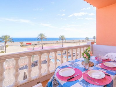 Apartment Beachfront Apartment in Empuriabrava with Pool - Outdoor photo 33