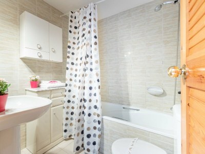 Apartment Apartment in Empuriabrava with Beach Access - Features photo 24
