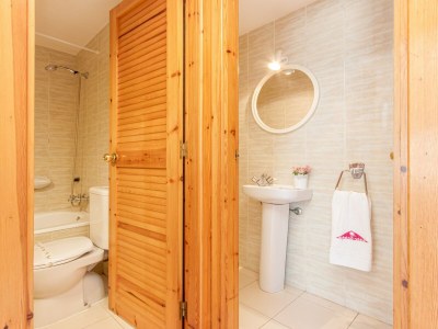 Apartment Apartment in Empuriabrava with Beach Access - Features photo 25