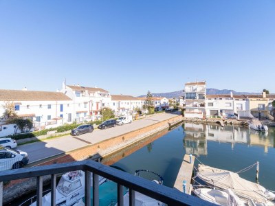 Apartment Apartment in Empuriabrava with Canal View - Outdoor photo 7