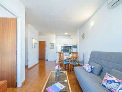 Apartment Apartment in Empuriabrava with Canal View - Features photo 14