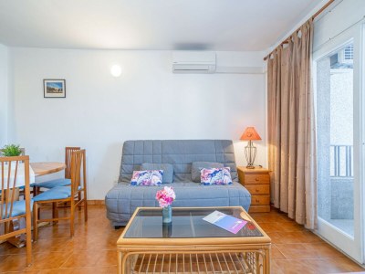 Apartment Apartment in Empuriabrava with Canal View - Features photo 15