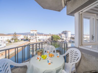 Apartment Apartment in Empuriabrava with Canal View - Outdoor photo 31