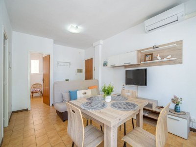 Apartment Apartment in Empuriabrava near Sandy Beach - Features photo 8
