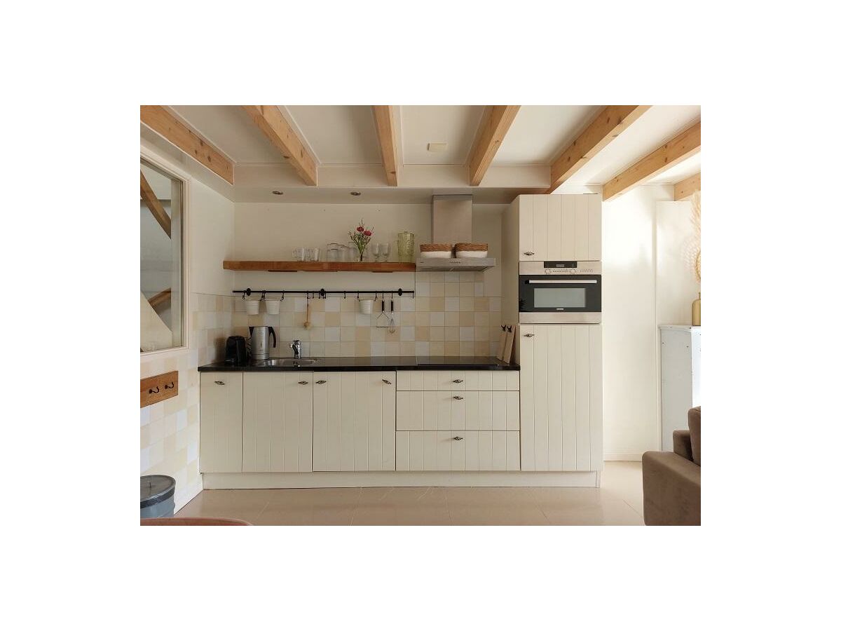 Holiday house Dorpsstraat 13 - Outdoor photo 4