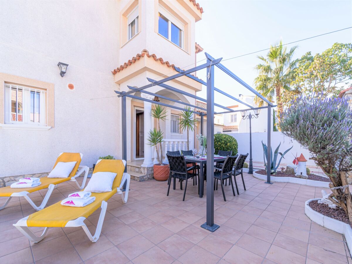 Villa Villa in Empuriabrava mit Privatpool - Outdoor photo 2