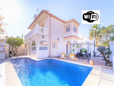 Villa Villa in Empuriabrava mit Privatpool in Empuriabrava - Villa