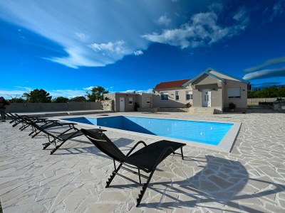 Holiday house Holiday Home Marija with pool - Outdoor photo 6