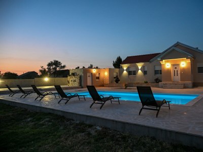 Holiday house Holiday Home Marija with pool - Outdoor photo 13
