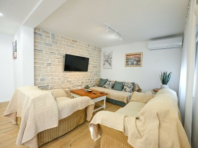 Holiday house Holiday Home Marija with pool - Features photo 23