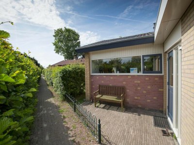 Holiday house Wunderschöner Ferienbungalow in Sint Maartenszee - Outdoor photo 2