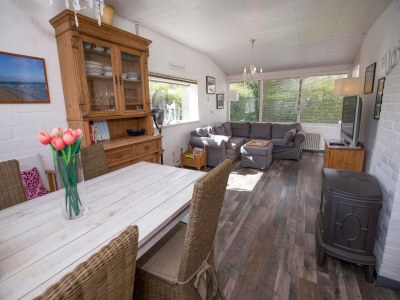 Holiday house Wunderschöner Ferienbungalow in Sint Maartenszee - Outdoor photo 9