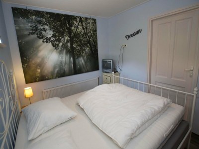 Holiday house Wunderschöner Ferienbungalow in Sint Maartenszee - Outdoor photo 13