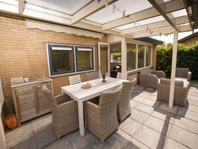 Holiday house Wunderschöner Ferienbungalow in Sint Maartenszee - Outdoor photo 16