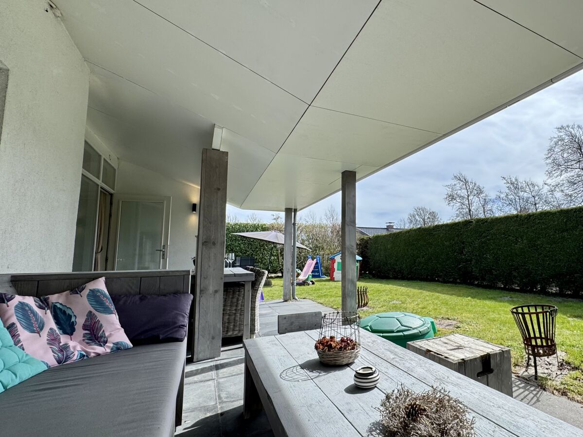 Holiday house Zeewaard 37 - Outdoor photo 2