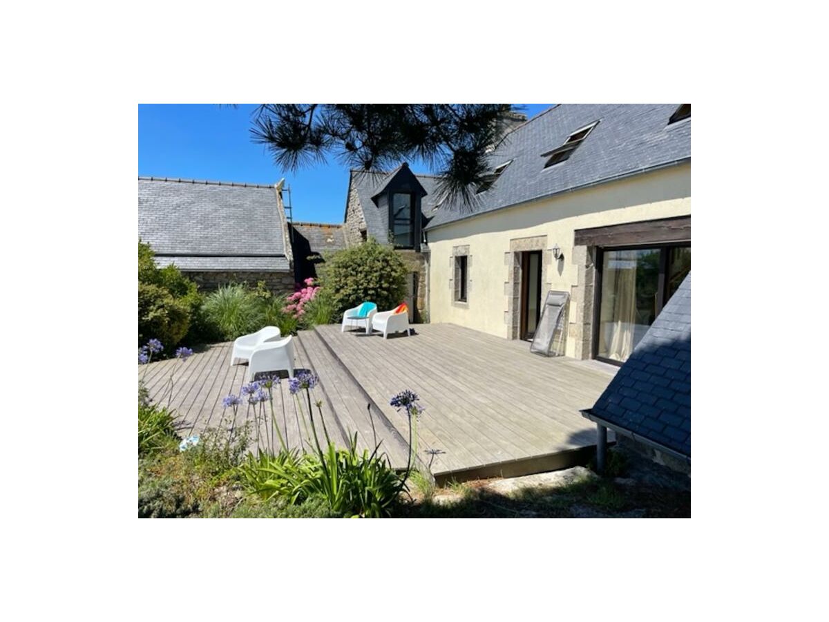 Holiday house No title