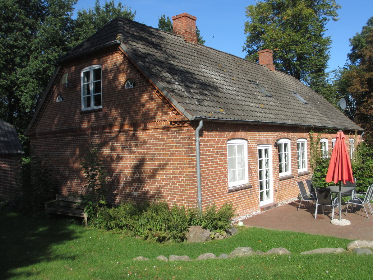 Holiday house No title