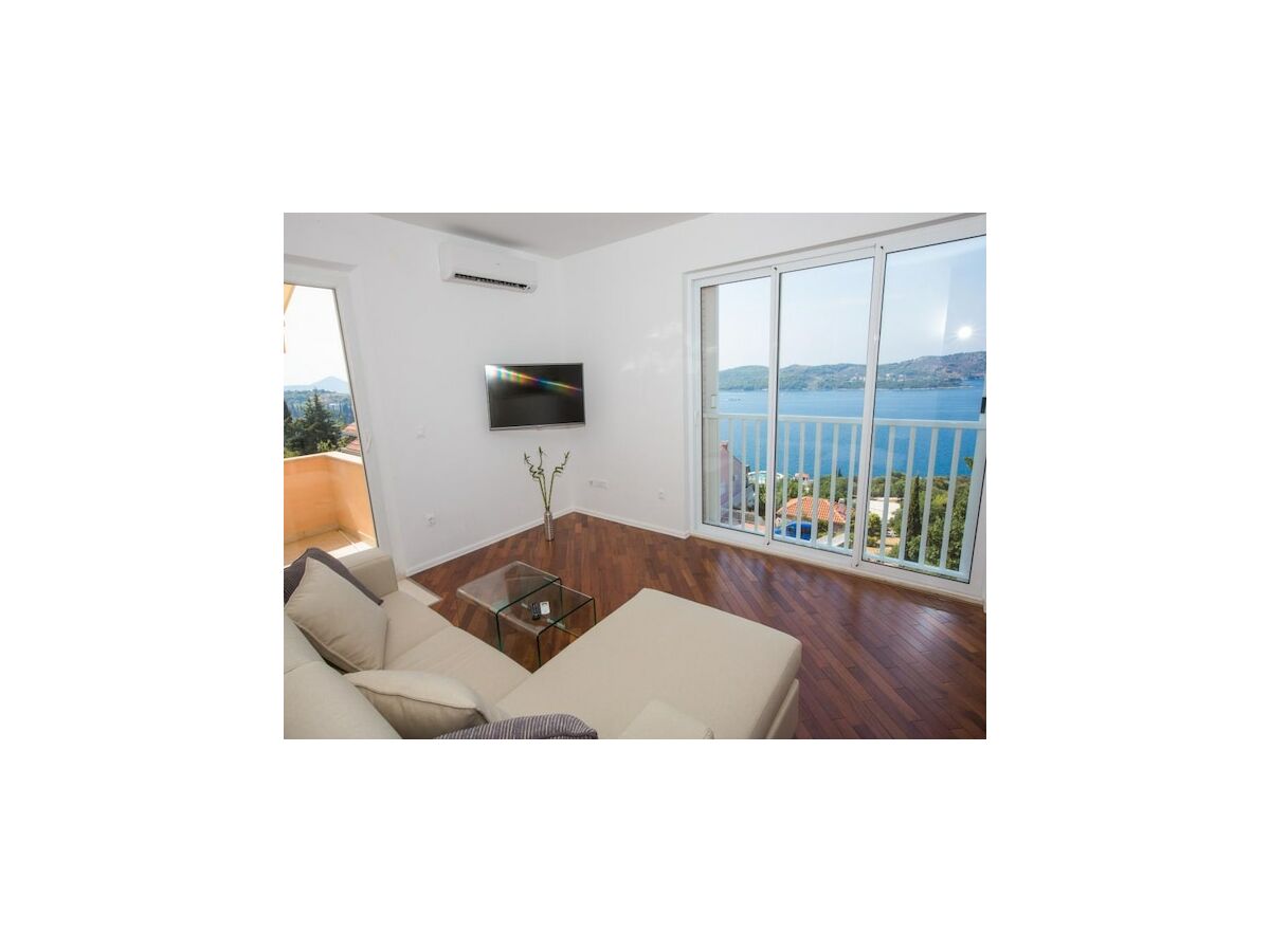Apartment Apartments Nina - Two-Bedroom Apartment with Balcony and Sea View (Orašac) - Features photo 5
