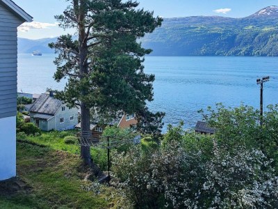Holiday house 6 person holiday home in Utvik - Outdoor photo 16