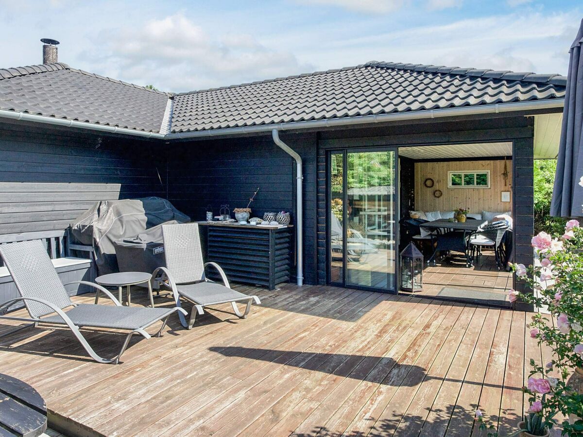 Holiday house 4 star holiday home in - Outdoor photo 3