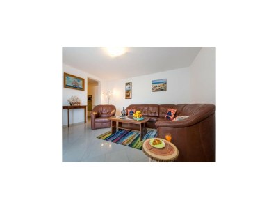 Apartment Feel Good Apartment - Two-Bedroom Apartment with Terrace and Garden View - Features photo 10