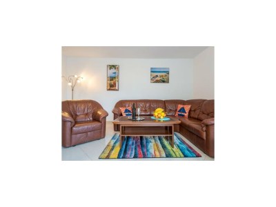 Apartment Feel Good Apartment - Two-Bedroom Apartment with Terrace and Garden View - Features photo 15