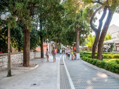 Apartment Feel Good Apartment - Two-Bedroom Apartment with Terrace and Garden View - Outdoor photo 24