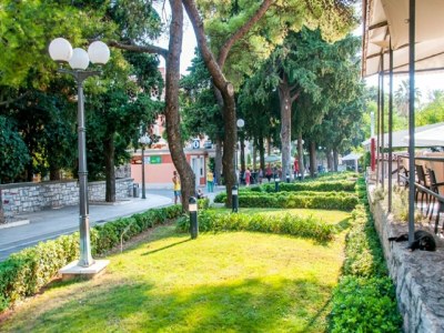 Apartment Feel Good Apartment - Two-Bedroom Apartment with Terrace and Garden View - Outdoor photo 25