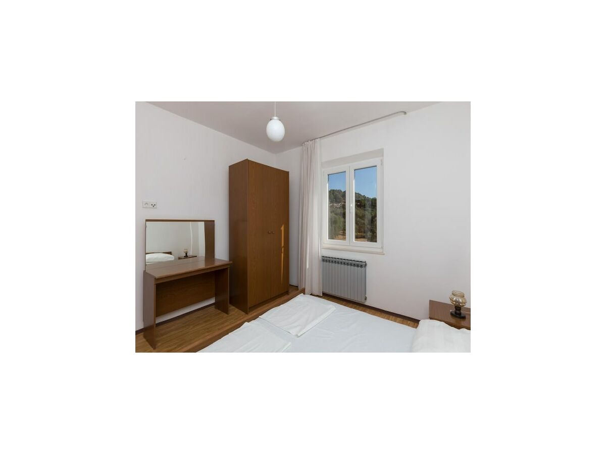 Apartment Rooms Villa Bašica - Basic Double Room with Forest View (Soba 1) - Features photo 3