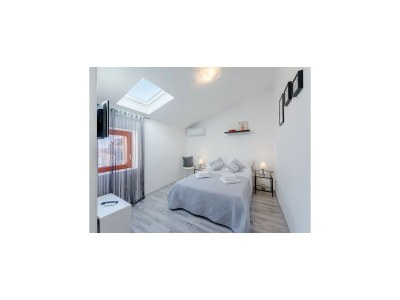 Apartment Apartment KLM - Two Bedroom Apartment - Features photo 21