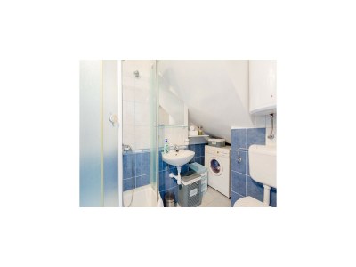 Apartment Apartment KLM - Two Bedroom Apartment - Features photo 22