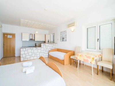 Apartment Apartments Marnic Blue Chill- Comfort Studio Apartment with Balcony(S4) - Features photo 8