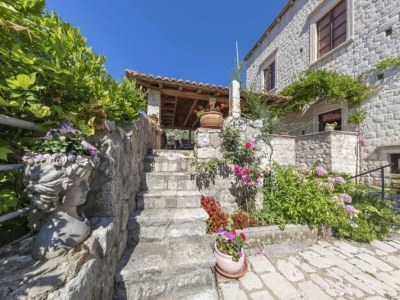 Villa Villa Gradi-Five Bedroom Villa with outdoor Pool in Mokošica - Villa