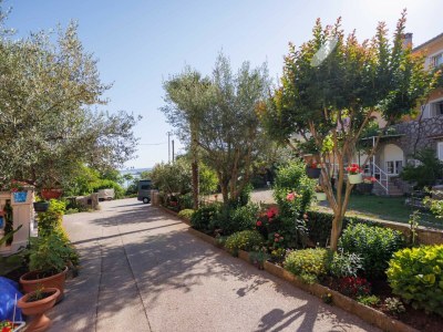 Apartment Beachfront Cozy Krk Apartment with Balcony - One Bedroom Apartment with Balcony in Kornić - Apartment