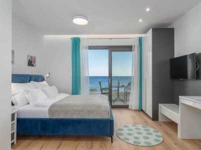 Apartment Luxury Beachfront Krk Apartments with Terrace - Studio Apartment with Terrace - Features photo 10