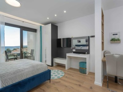 Apartment Luxury Beachfront Krk Apartments with Terrace - Studio Apartment with Terrace - Features photo 11