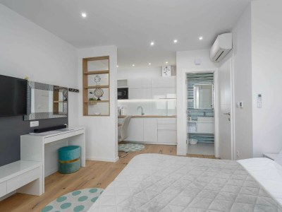 Apartment Luxury Beachfront Krk Apartments with Terrace - Studio Apartment with Terrace - Features photo 15