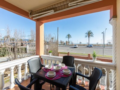 Apartment Stylish beachfront apartment in Ampuriabrava - Outdoor photo 6