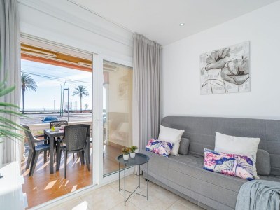 Apartment Stylish beachfront apartment in Ampuriabrava - Features photo 7