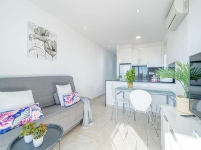 Apartment Stylish beachfront apartment in Ampuriabrava - Features photo 8