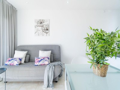Apartment Stylish beachfront apartment in Ampuriabrava - Features photo 11