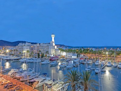 Apartment Apartment in Empuriabrava with Sea Views - Outdoor photo 7