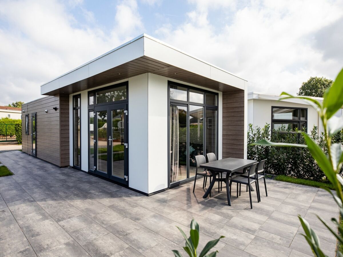 Holiday park Stilvolles Chalet mit Teichblick