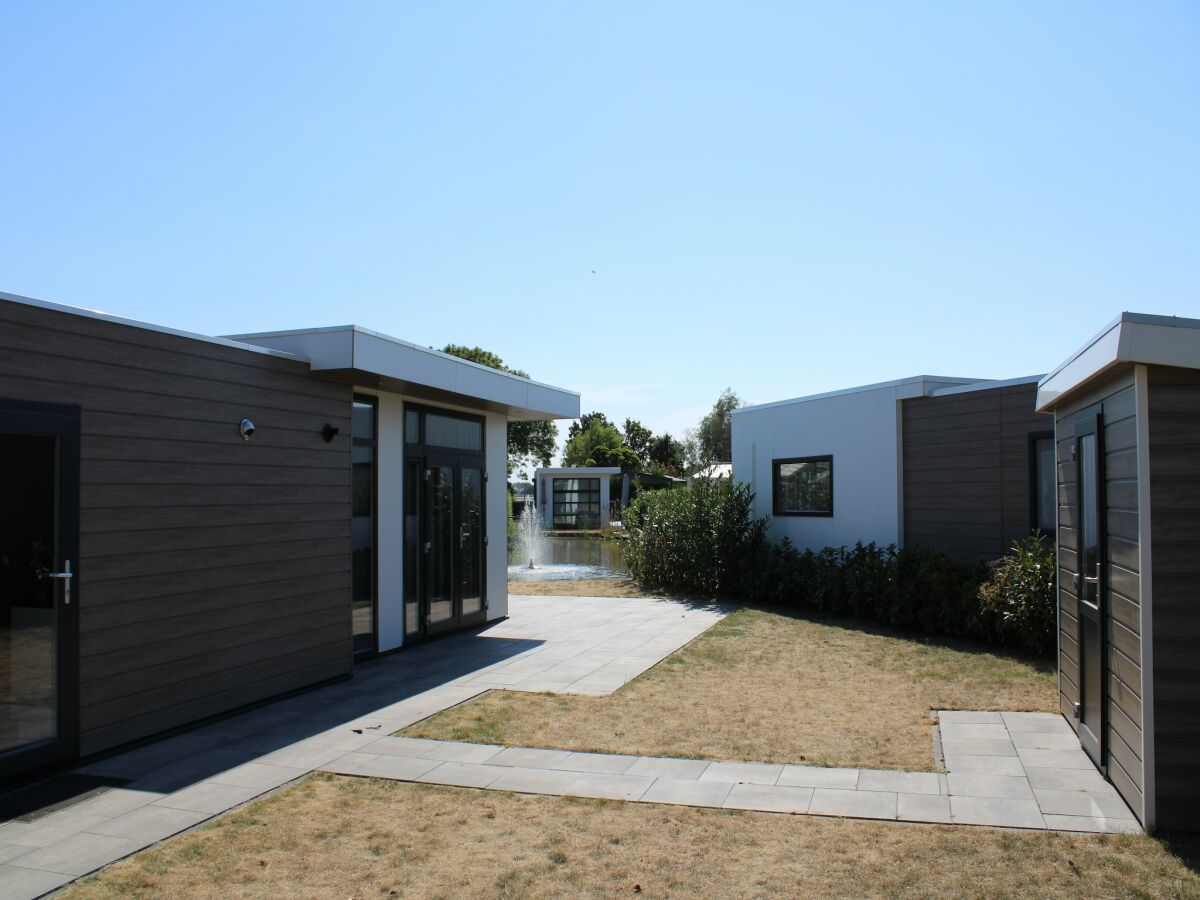 Holiday park Stilvolles Chalet mit Teichblick - Outdoor photo 3