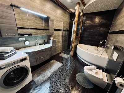 Holiday house Ferienhaus MILA - mit Pool, Sauna, Whirlwanne, 5000qm Privatgelände und Bolzplatz - Outdoor photo 2